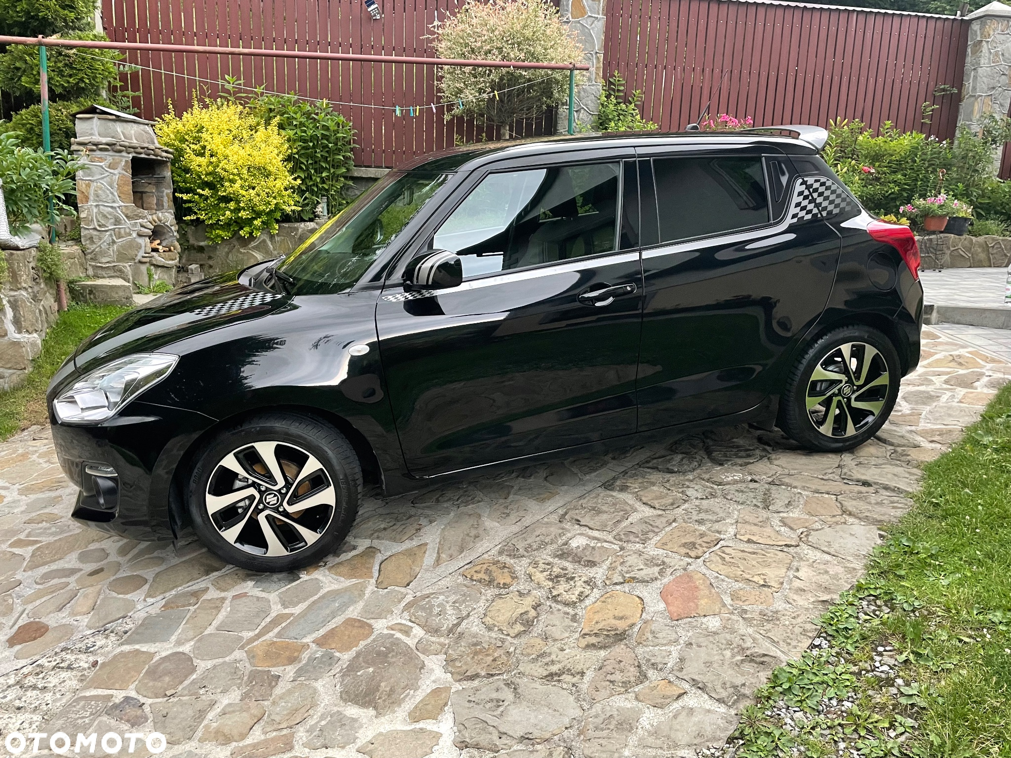 Suzuki Swift 1.0 T Premium Plus - 5