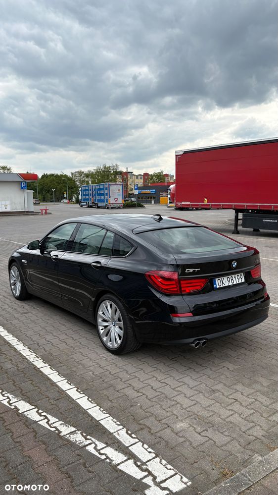 BMW 5GT 530d xDrive - 11