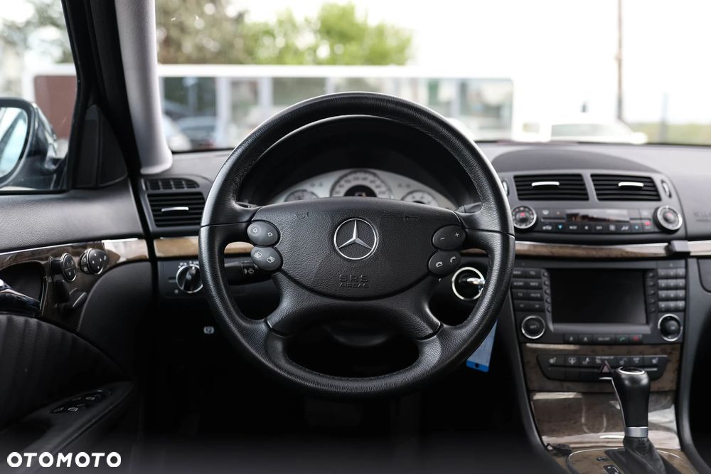 Mercedes-Benz Klasa E 350 4-Matic Avantgarde - 25