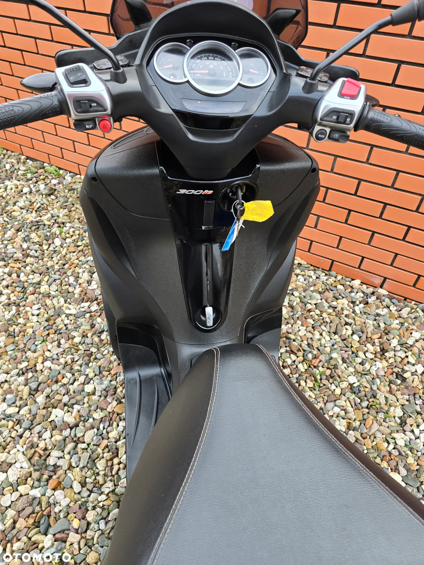 Piaggio MP-3 - 8