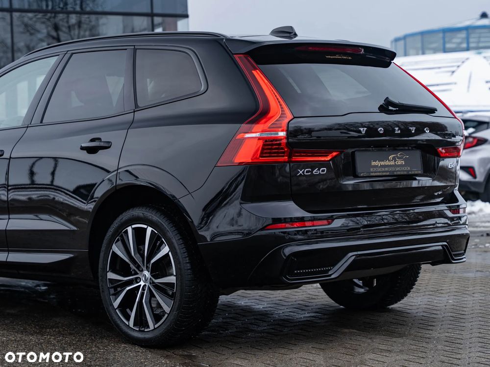 Volvo XC 60 B4 B Plus Dark - 12