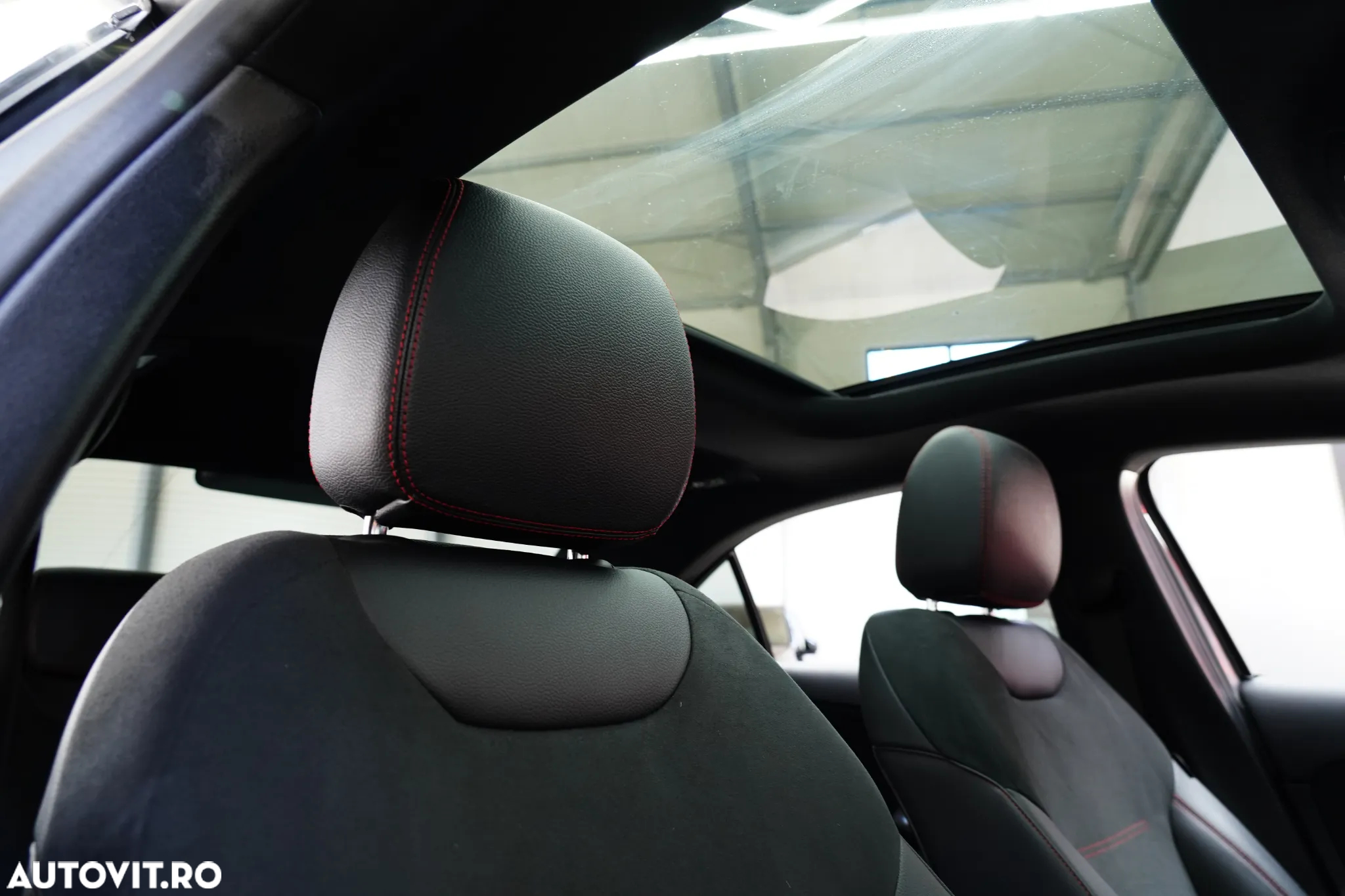 Mercedes-Benz A 200 7G-DCT AMG Line - 13