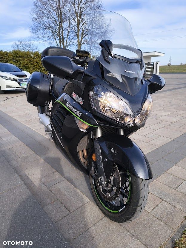 Kawasaki GTR - 9