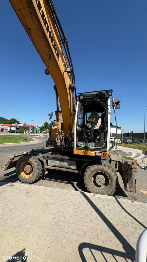 Liebherr A316