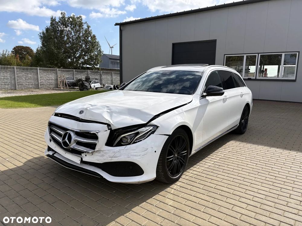 Mercedes-Benz Klasa E 200 d T 9G-TRONIC Avantgarde - 3