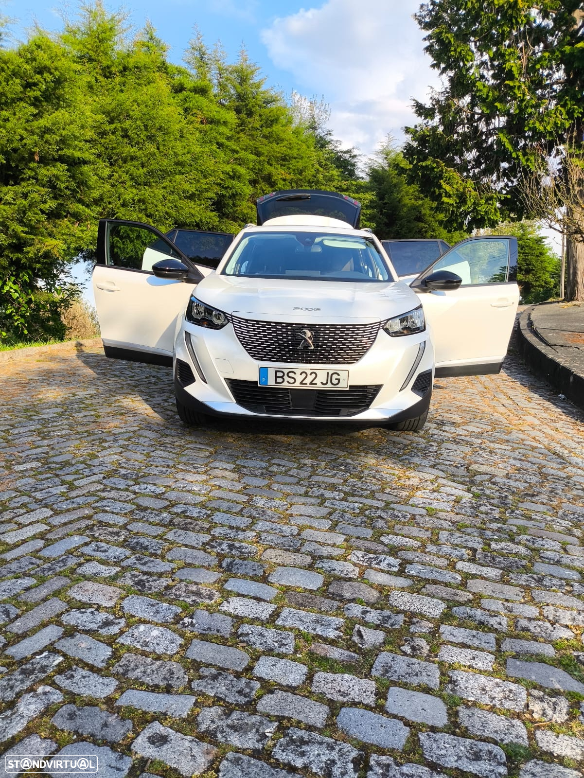 Peugeot e-2008 54 kWh Allure - 19