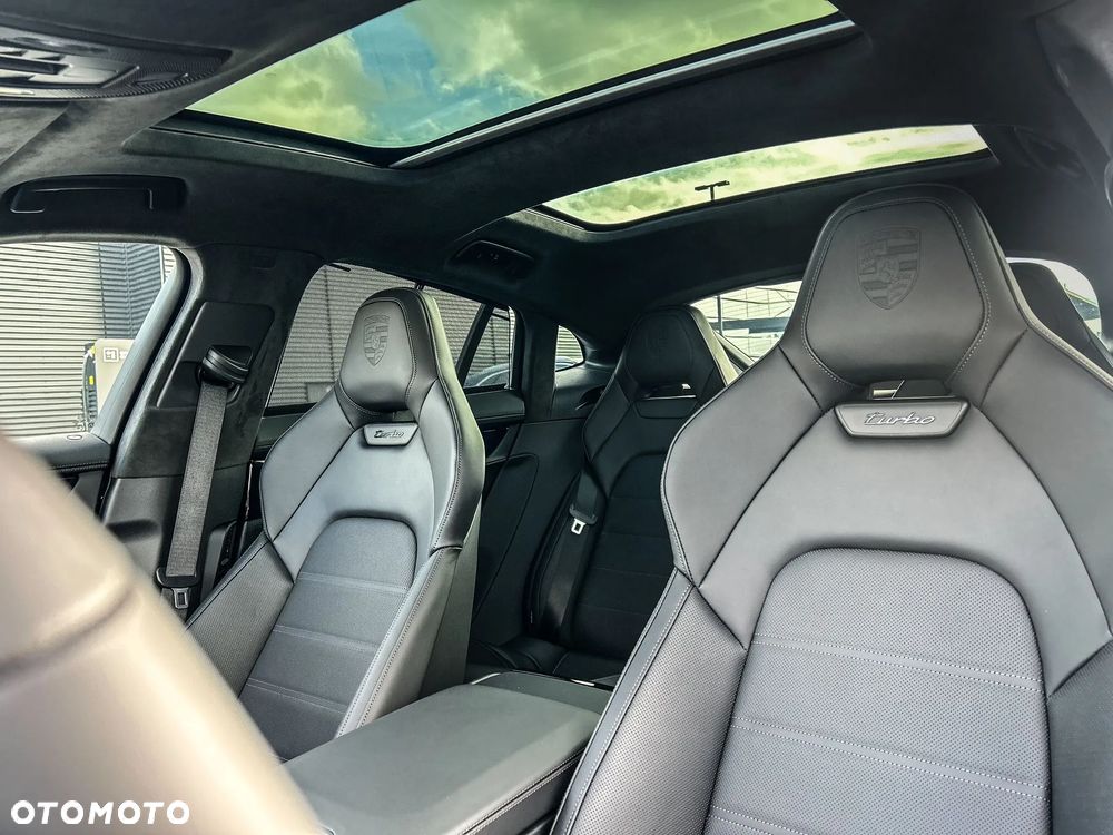 Porsche Panamera Turbo E-Hybrid PHEV - 11