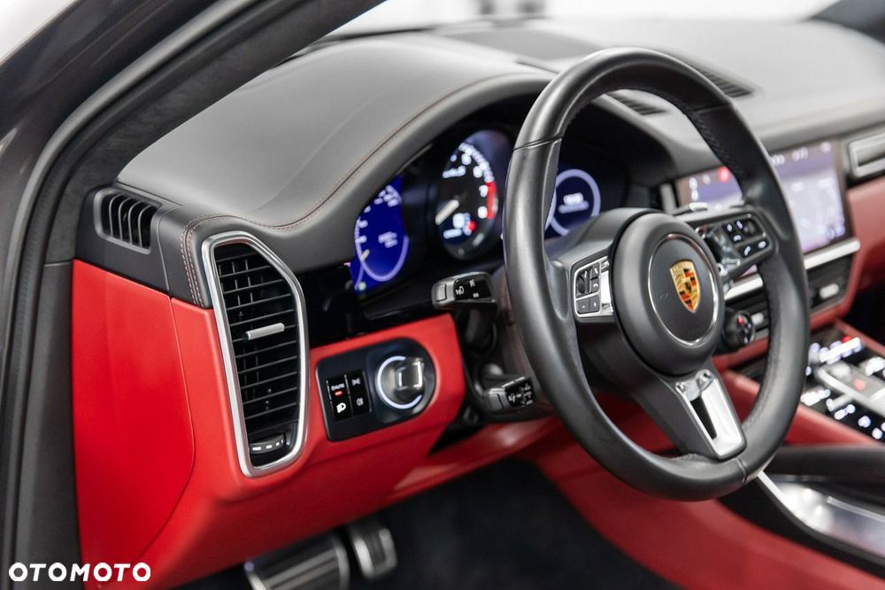 Porsche Cayenne - 33