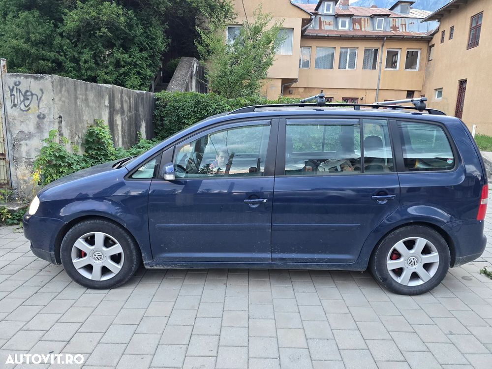 Volkswagen Touran - 3