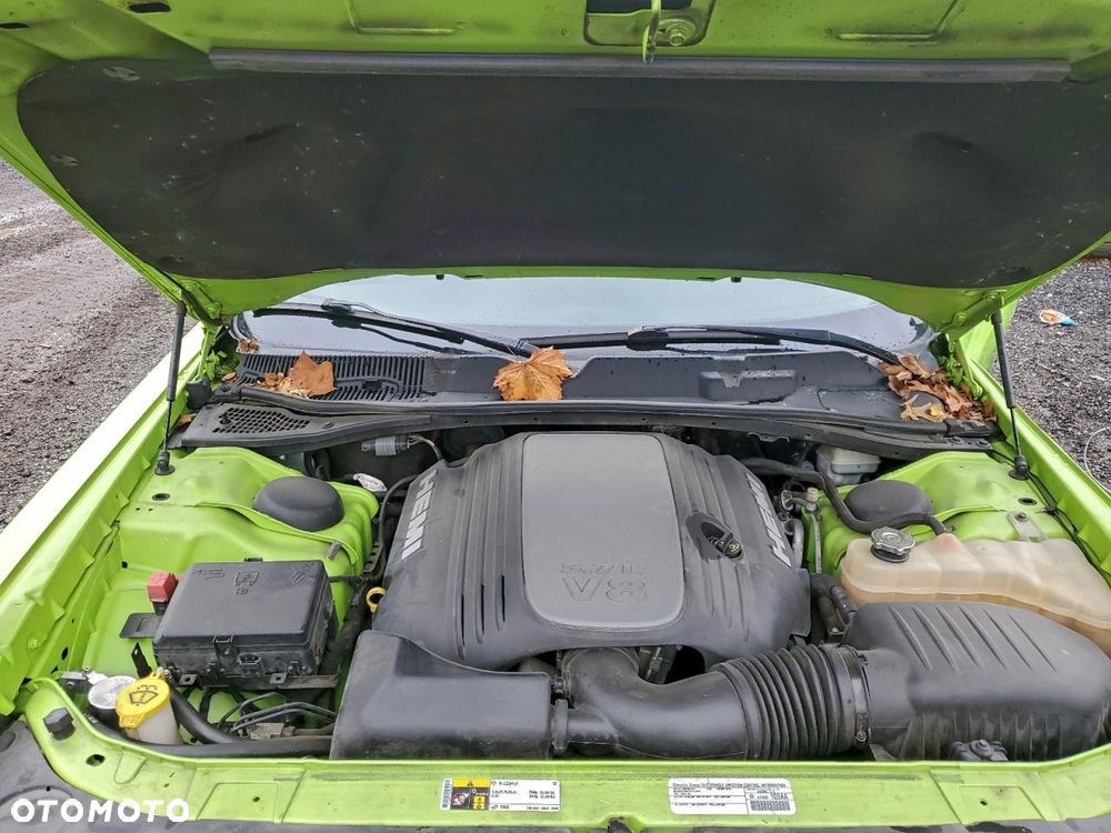 Dodge Challenger - 10