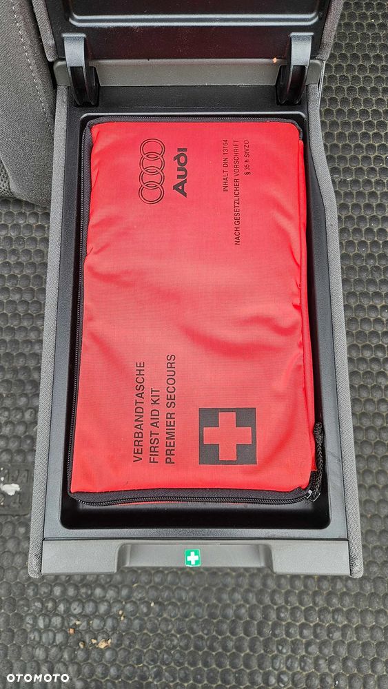 Podłokietnik Uchwyt Kubek Cup Holder Tył Tylny Oparcie Składane Welur Swing Audi A4 B6 B7 Sedan Kombi - 19