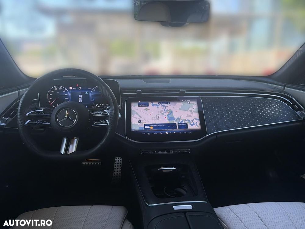 Mercedes-Benz E 300e 4Matic 9G-TRONIC AMG Line NIGHT Edition - 11