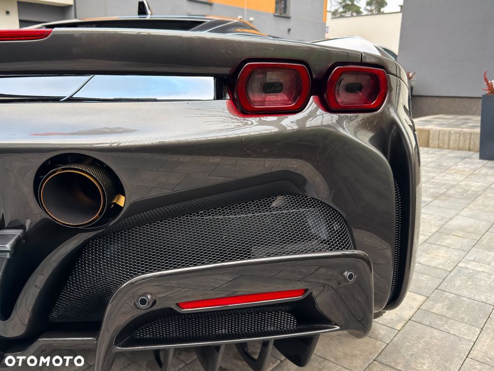 Ferrari SF90 Stradale - 17