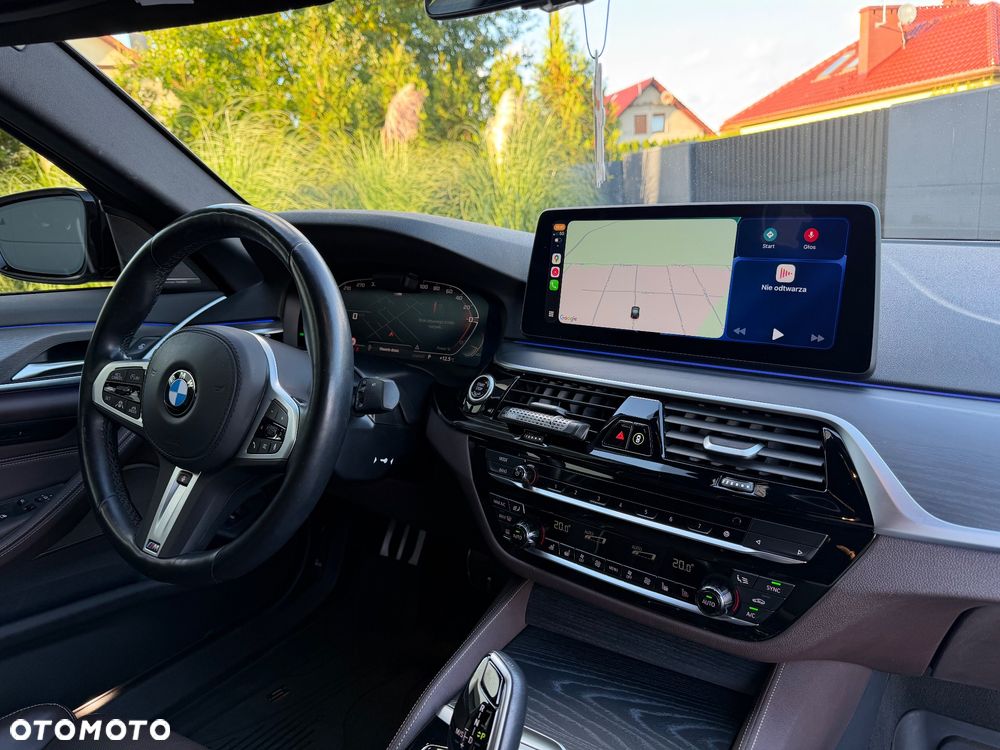 BMW Seria 5 540i xDrive M Sport Edition - 15