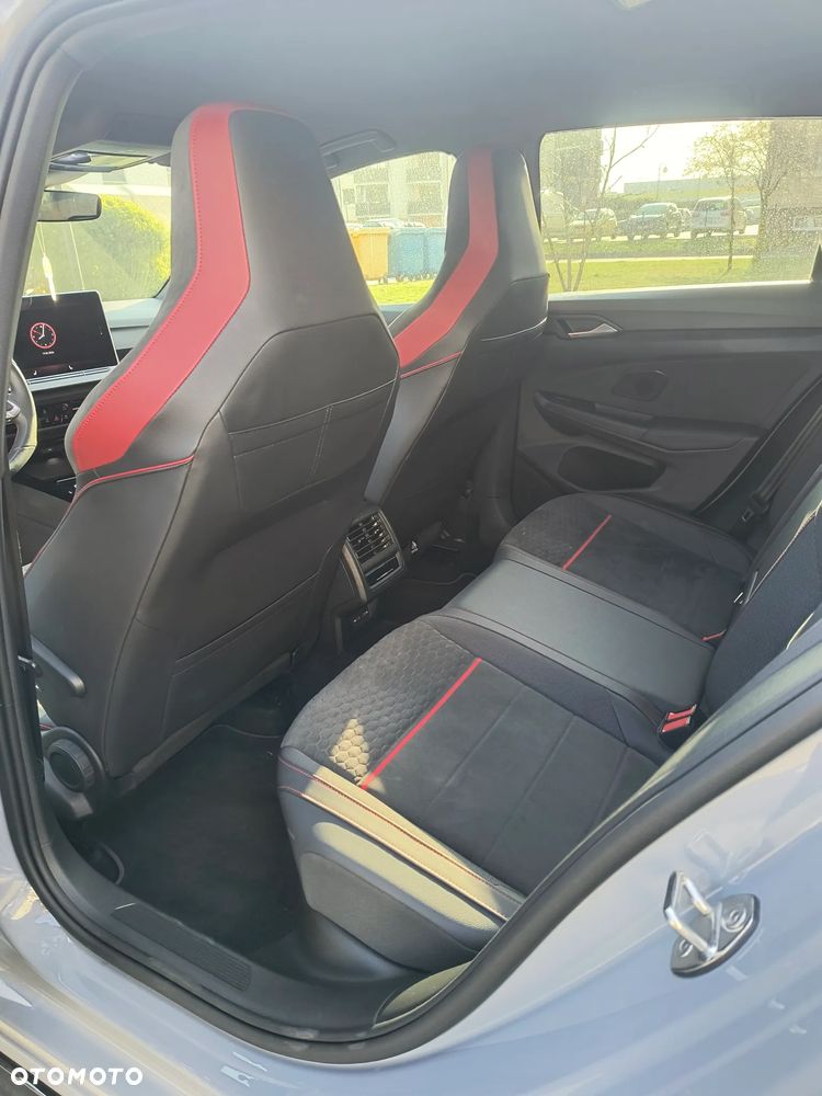 Volkswagen Golf - 9