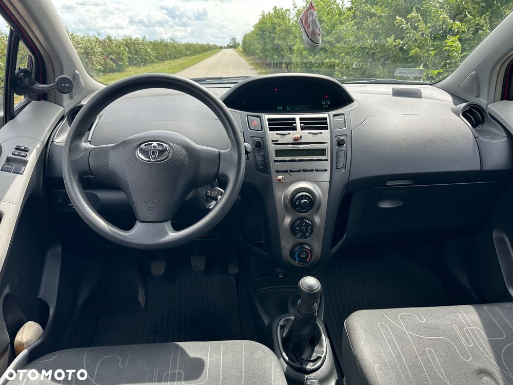 Toyota Yaris - 6