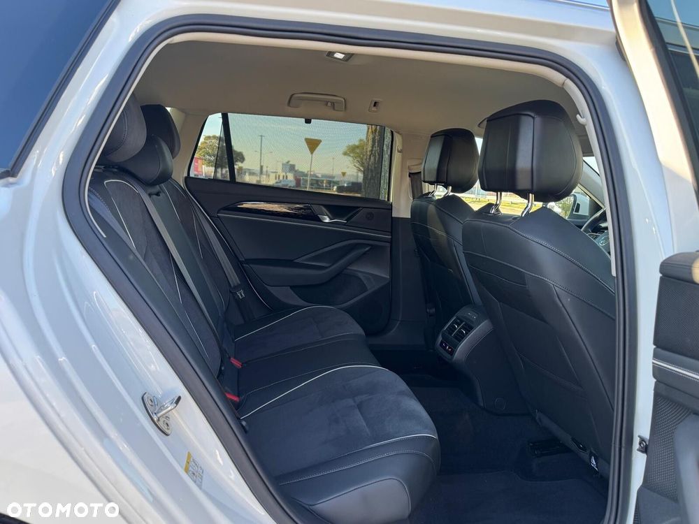 Volkswagen Passat Variant 2.0 TDI SCR Business Plus DSG - 12