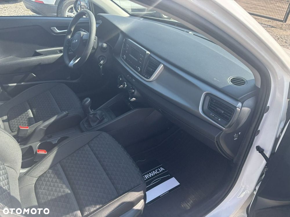 Kia Rio - 35