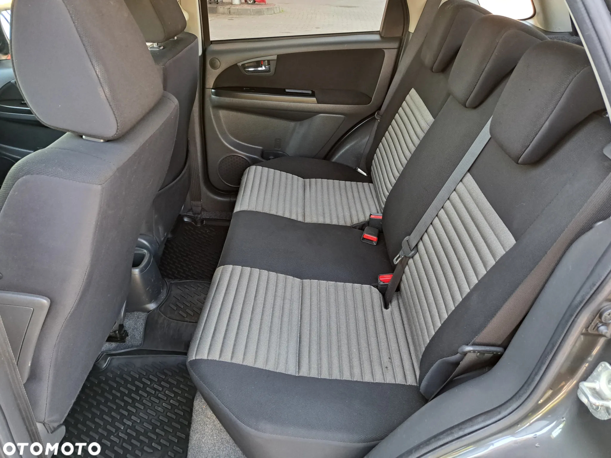 Suzuki SX4 - 28