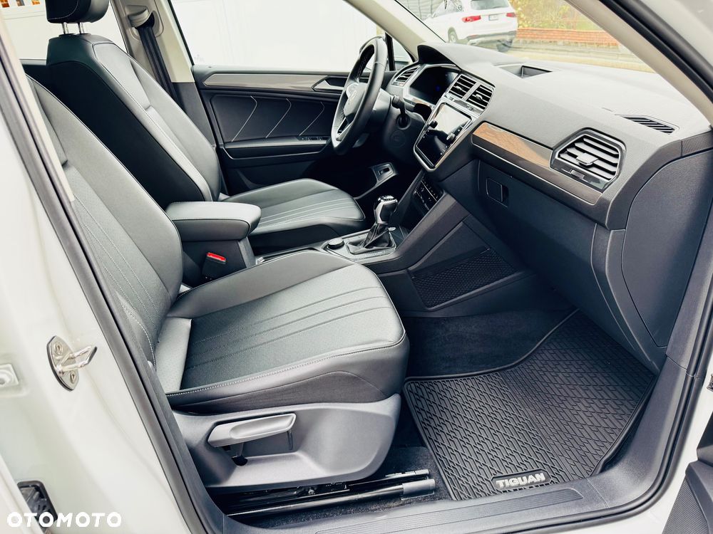 Volkswagen Tiguan - 19