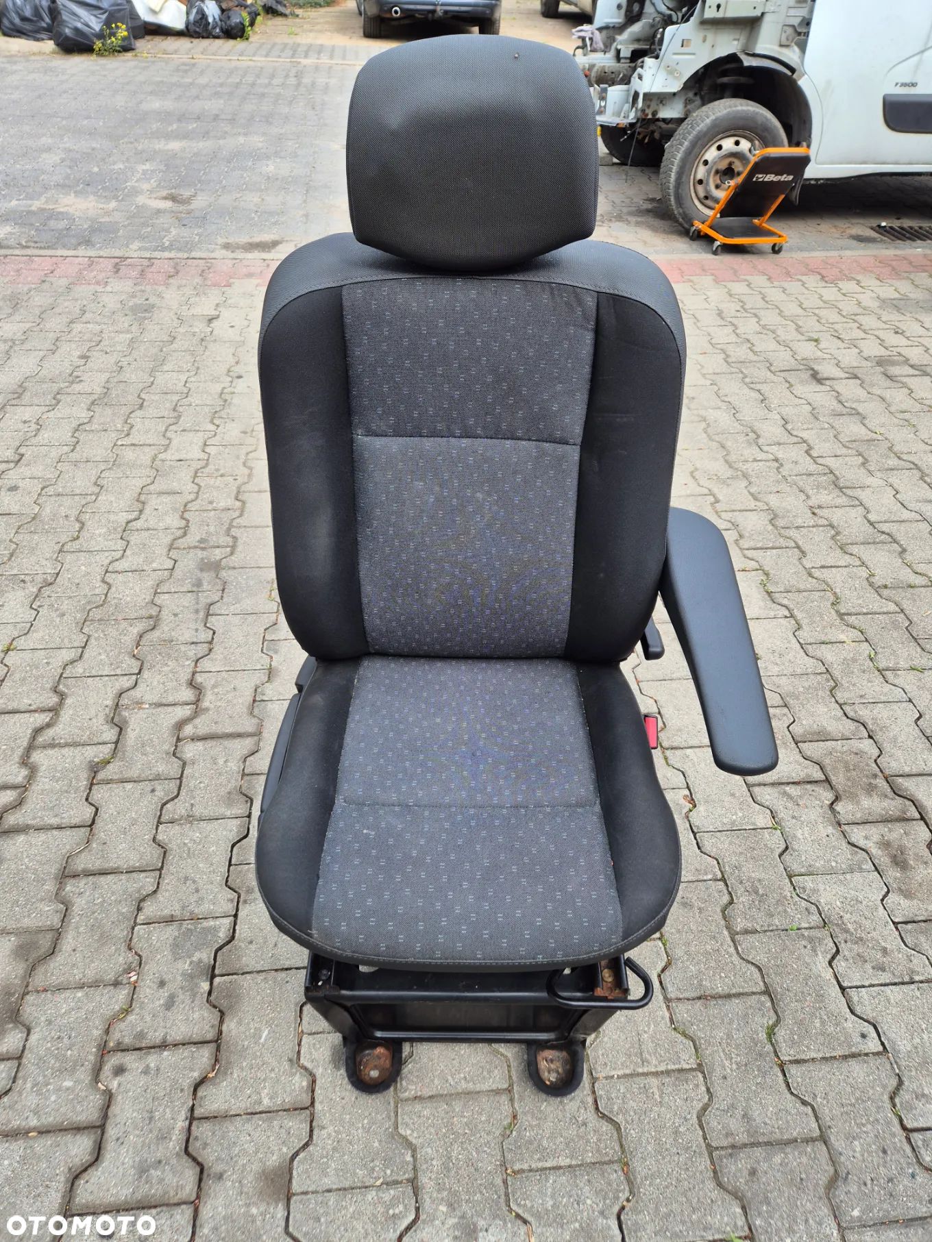FOTEL PASAŻERA PRAWY EU MASTER III MOVANO B  NV400 2.3 10r.+ - 1