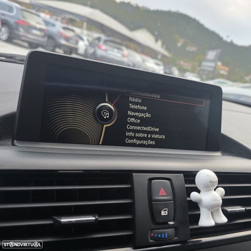 BMW 125 dA Pack M - 24