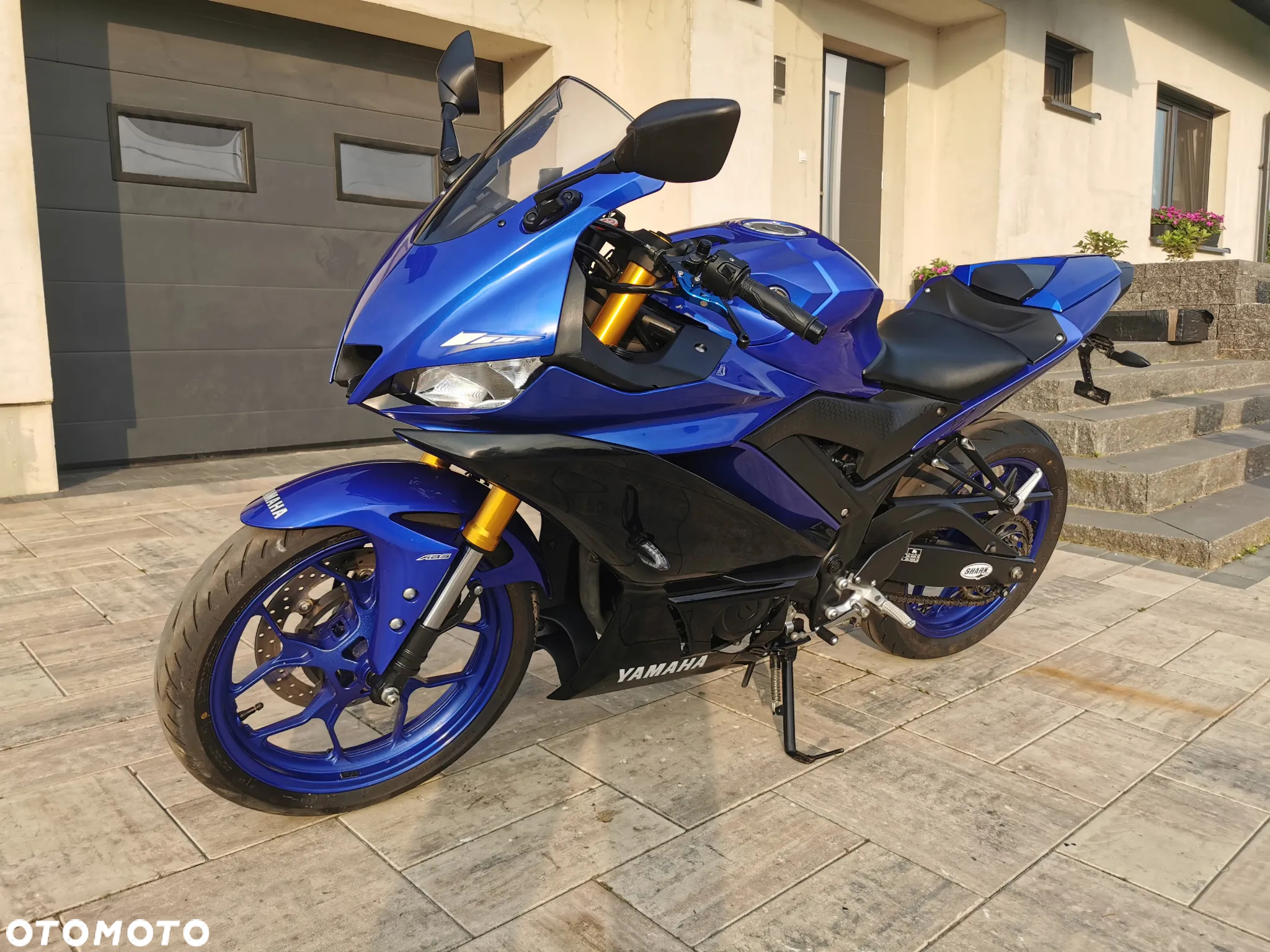 Yamaha R3 - 4