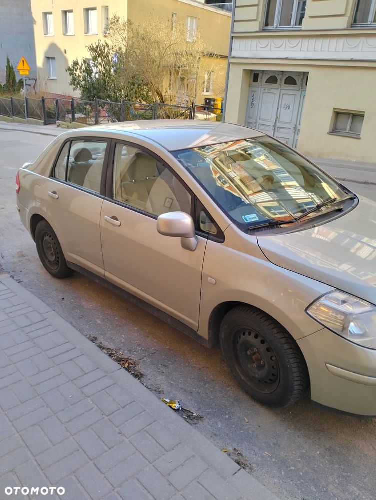 Nissan Tiida 1.6 Visia - 2