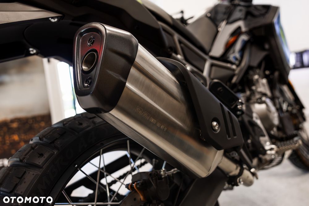 CFMoto MT - 18