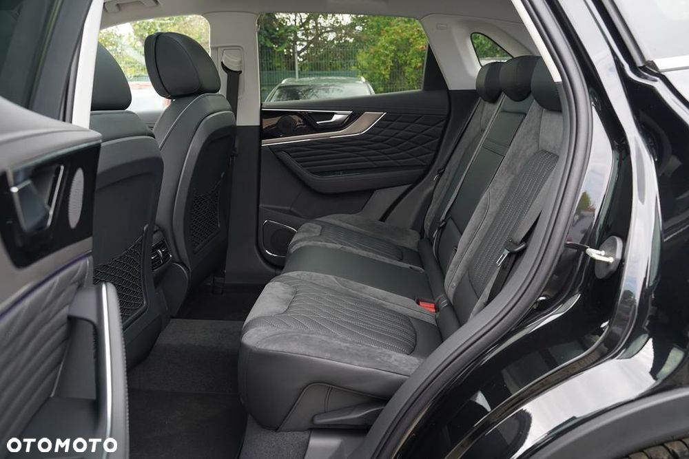 Hongqi HS5 2.0T AWD - 9