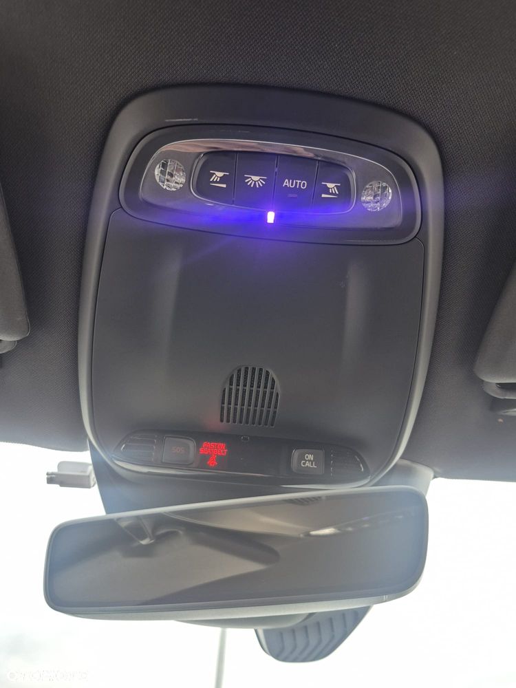 Volvo V40 T2 Geartronic RDesign - 32