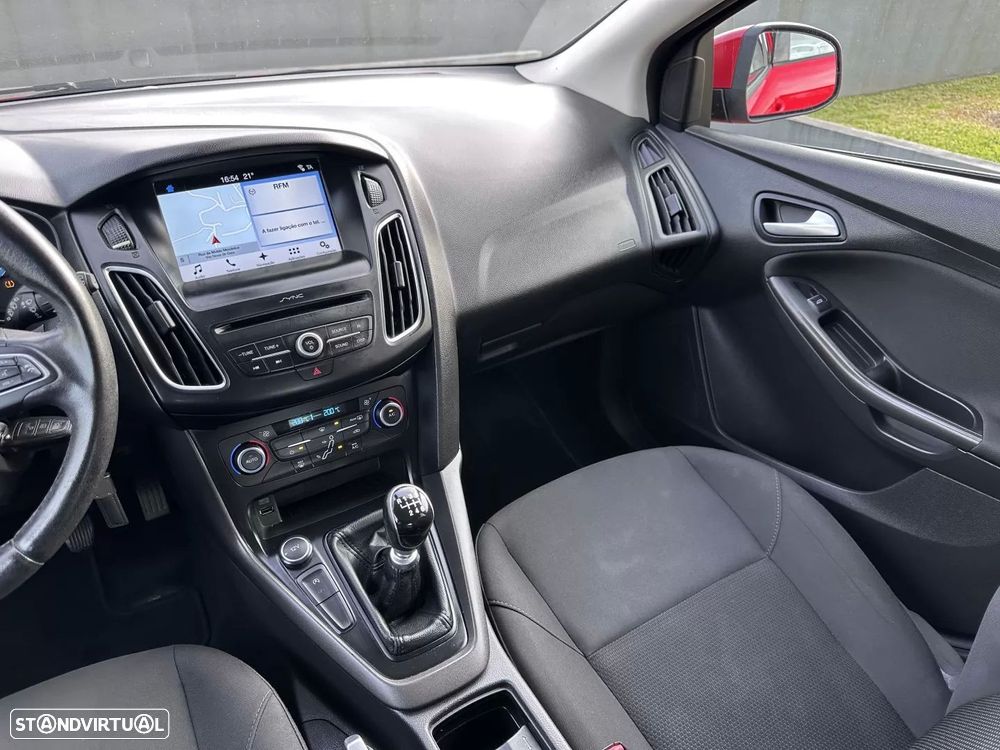 Ford Focus 1.5 TDCi Titanium ECOnetic - 44