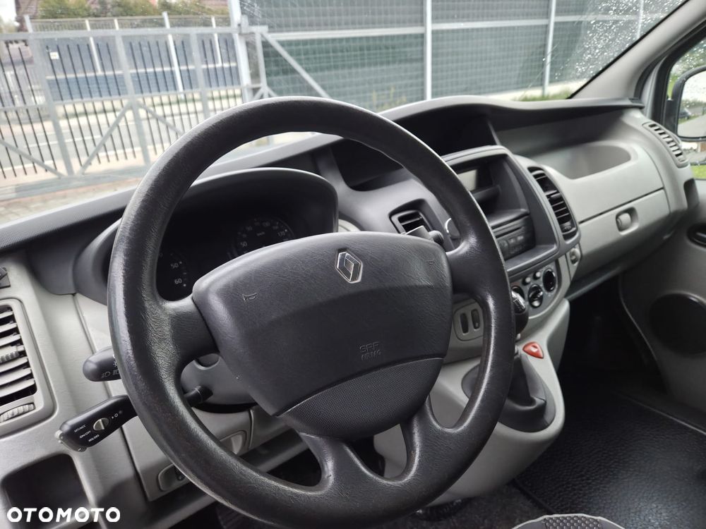 Renault TRAFIC LONG KLIMA TEMPOMAT ORYGINAŁ DUBEL KABINA ZADBANY FULL OPCJA DOPOSAŻONY - 10