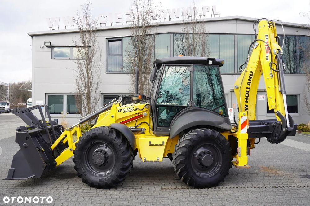 New Holland B115B / 4600 MTH! / 2021 - 20