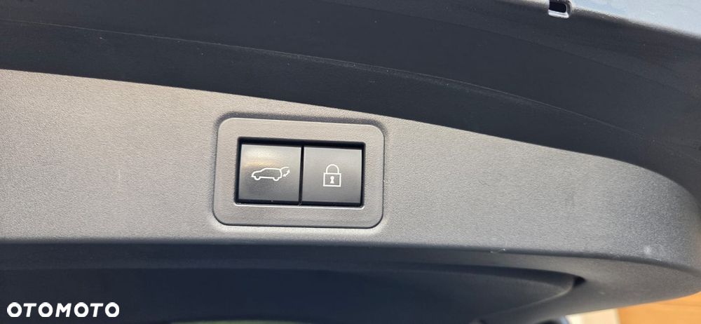 Toyota Corolla 2.0 Hybrid Executive - 21