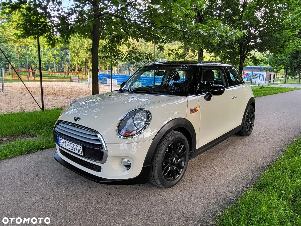 MINI Cooper Essential Trim - 5