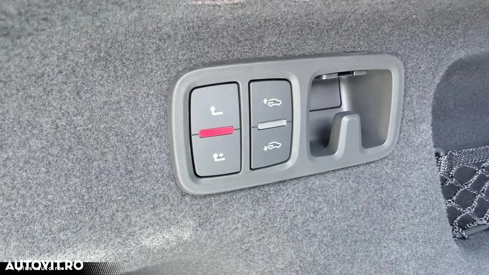Audi RS Q8 Performance quattro Tiptronic MHEV - 25