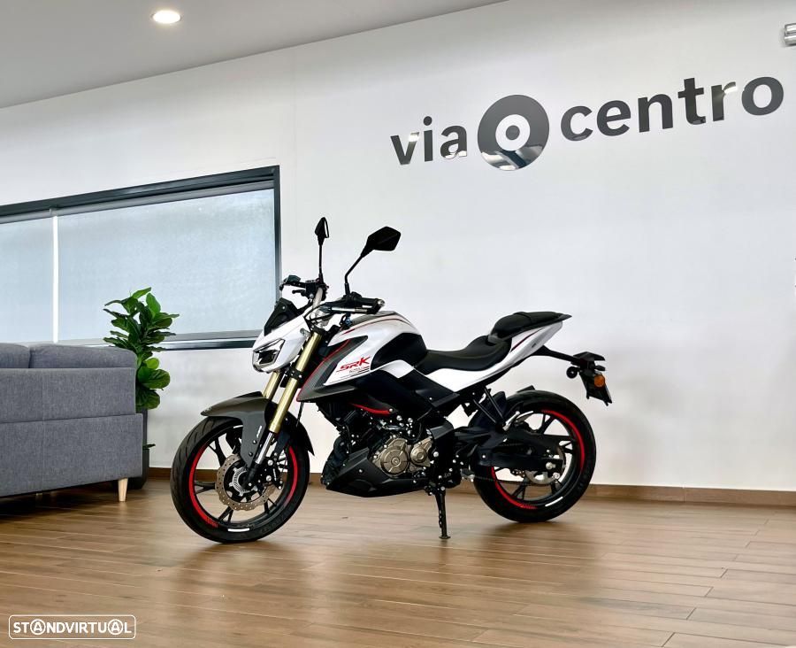 QJ Motor SRK 125S Naked - 3