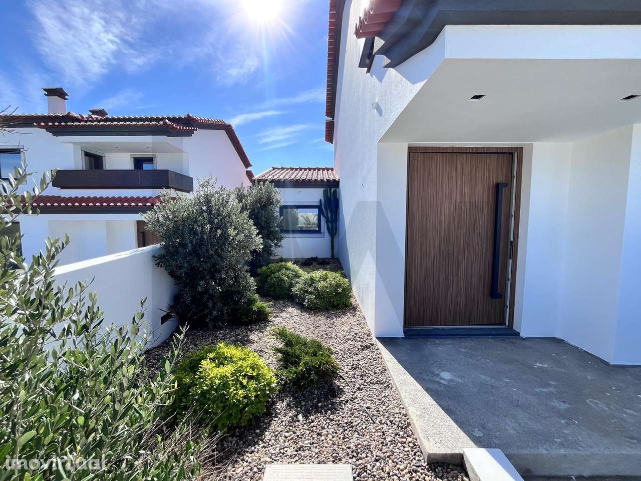 Moradia T3 com piscina e garagem em Ribamar - Grande imagem: 3/47