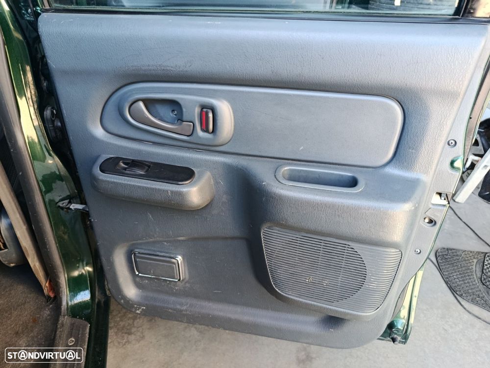 Mitsubishi L200 2.5 TD CD — fotografia 13
