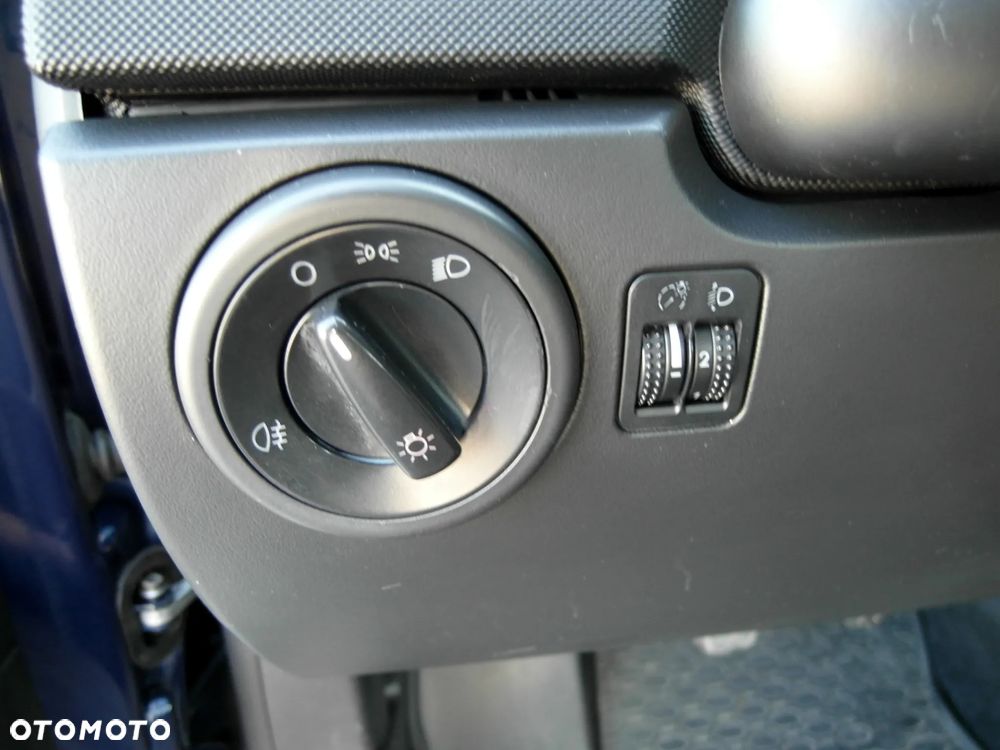 Volkswagen New Beetle - 19