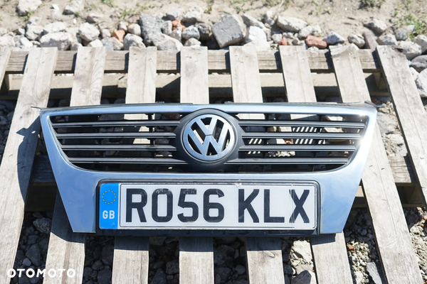 Grill atrapa chłodnicy VW Passat B6