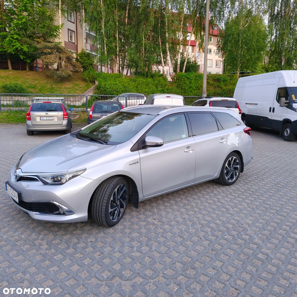 Toyota Auris Hybrid 135 Prestige - 36