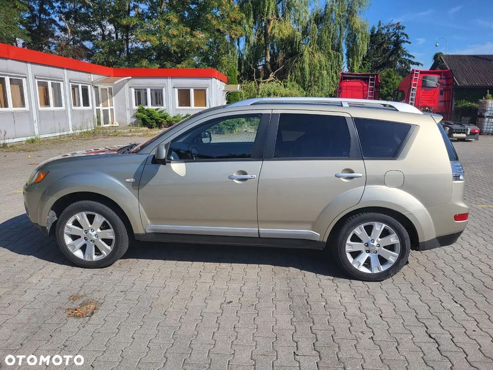 Mitsubishi Outlander 2.4 Instyle CVT - 3