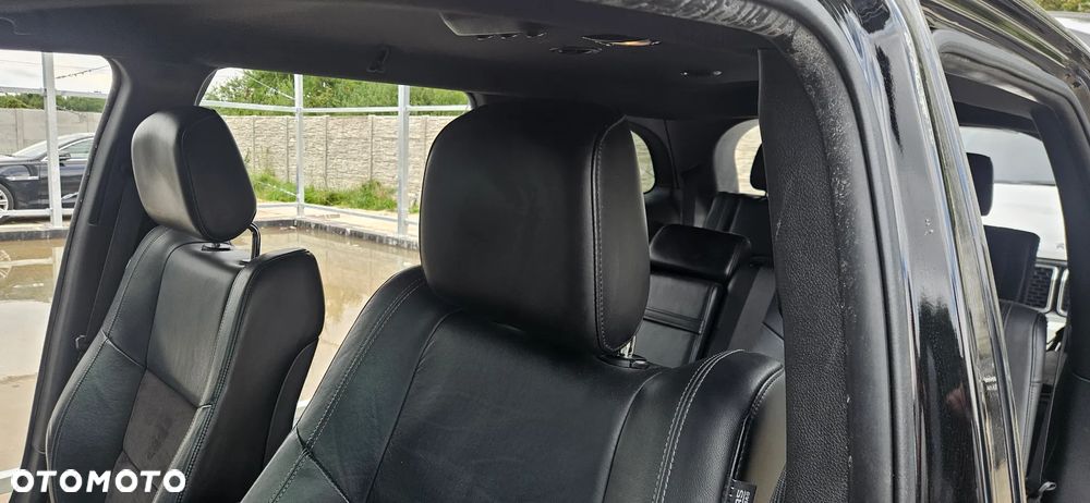 Dodge Durango III LIFT 2021- Fotel Fotele kanapa 2 rząd 3 rząd Tapicerka Boczki drzwi podłoga środek kolor czarny SKÓRA WELUR ZAMSZ 7 OSÓB grzane fotele - 7