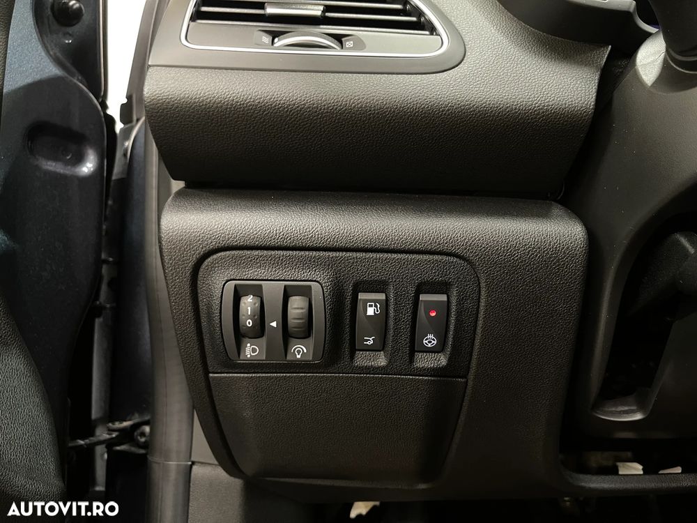 Renault Megane Blue dCi 116 EDC Intens - 25