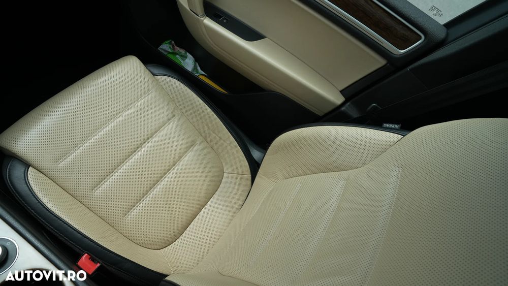 Volkswagen Touareg - 31