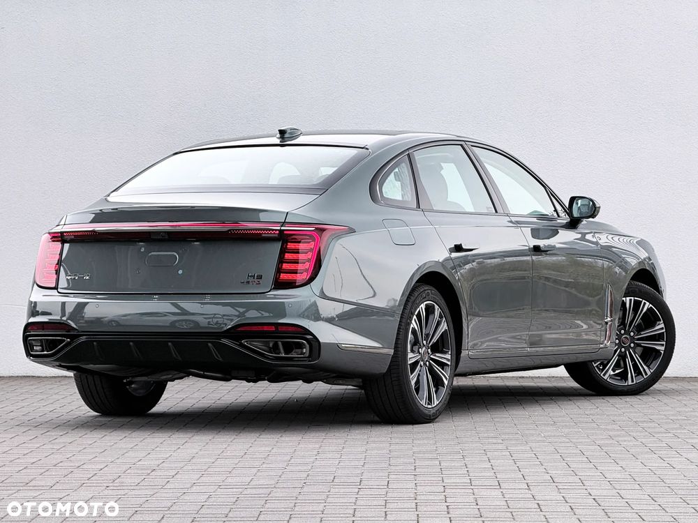 Hongqi H9 2.0T Deluxe - 13
