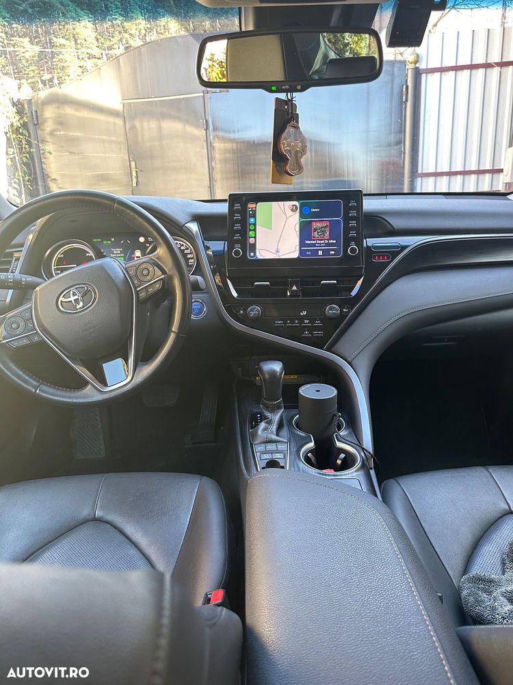 Toyota Camry 2.5 Exclusive - 6