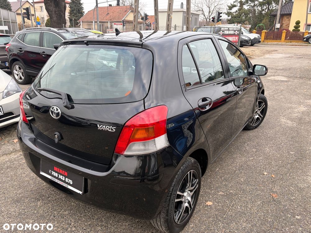 Toyota Yaris 1.33 VVT-i Executive - 10